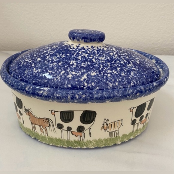 Molly Dallas Spatterware Covered Serving Casserole Dish With Lid 10" x 7" x 4" - Picture 1 of 5